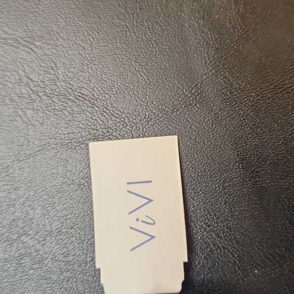 NWT ViVl Genuine Crystal Silvertone Stretch Bracelet - Picture 3 of 7